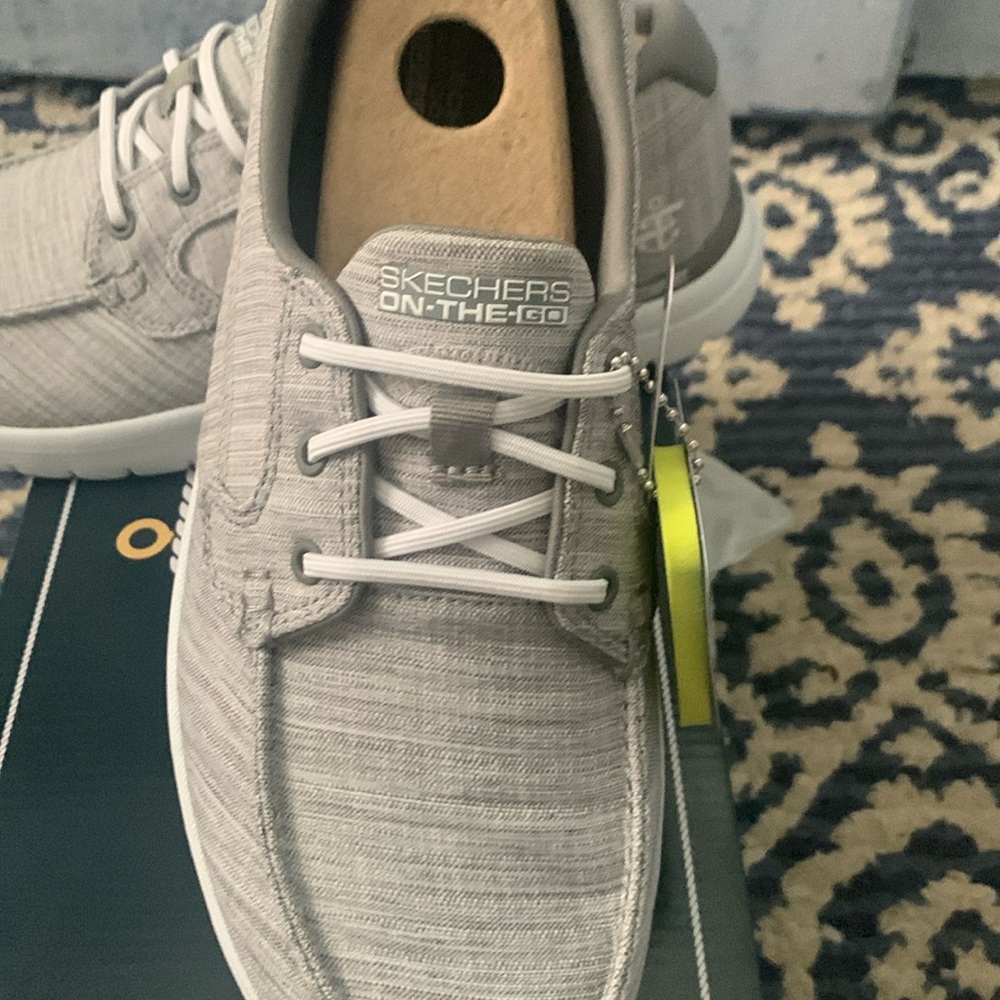 Women’s sketchers